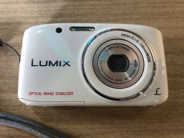 横浜市中区太田町にてお譲りいただいた デジタルカメラLUMIX　　　　　　　　　　光学４倍等ご紹介中！サムネイル