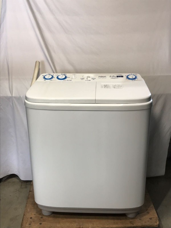 横浜市中区打越にて、お譲りいただいたAQUA 二槽式電気洗濯機　　　　　　　　2023年製をご紹介中！サムネイル
